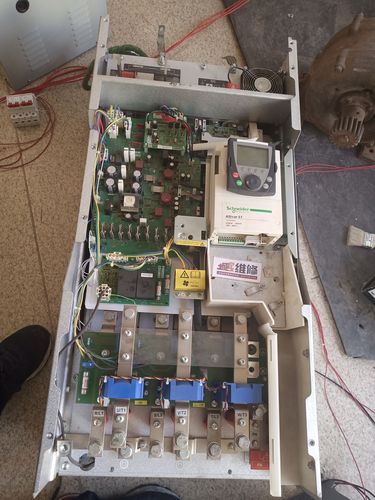 中華工控網變頻器維修論壇，變頻器維修論壇施耐德atv71變頻器上電報警prf