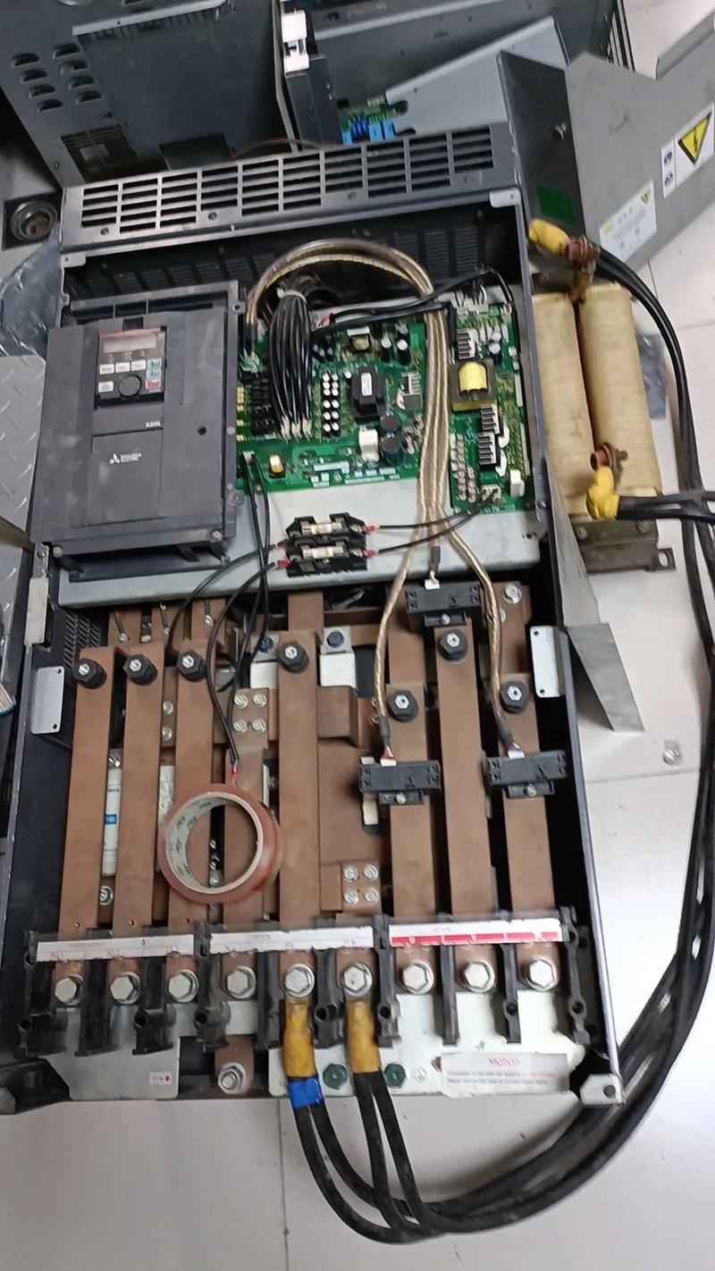 中衛(wèi)高壓變頻器維修