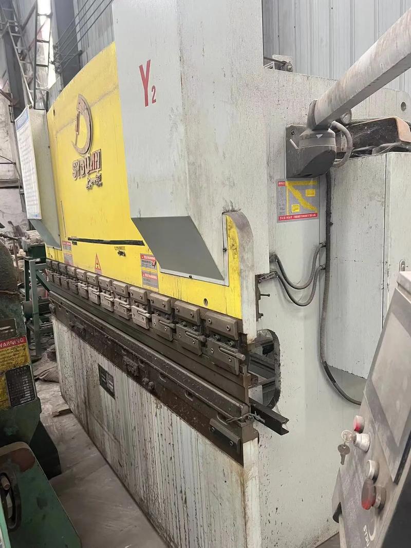 剪板機折彎機對外加工，剪板機折彎機維修師傅