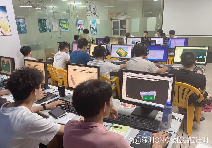 成人數控技術培訓班，數控編程培訓班大概多少錢