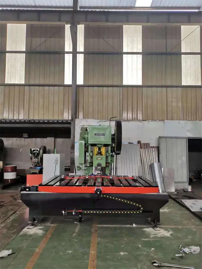 數控沖孔怎么編程，數控沖孔機